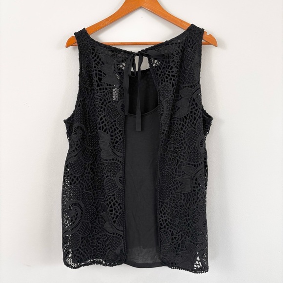 NWT Ann Taylor black lace overlay sleeveless top - Picture 3 of 4